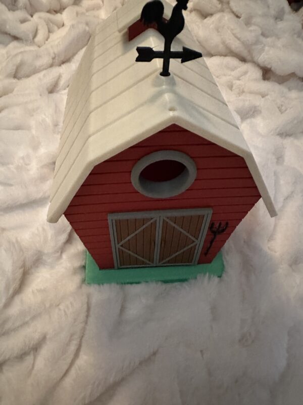 Barn Birdhouse