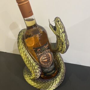 Naja's Embrace Weinflaschenhalter