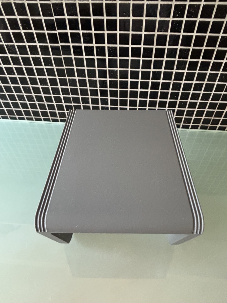 Suporte Elevado de Mesa para Rádios e Outros Equipamentos - Image 7